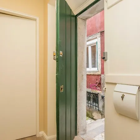 Apartment Brand New And Cozy Alfama Experience Lisbon