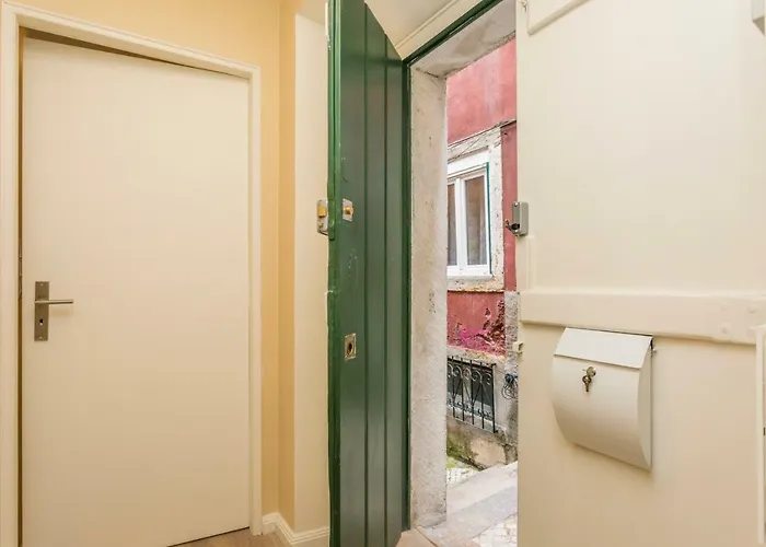 Апартаменты Brand New And Cozy Alfama Experience Лиссабон
