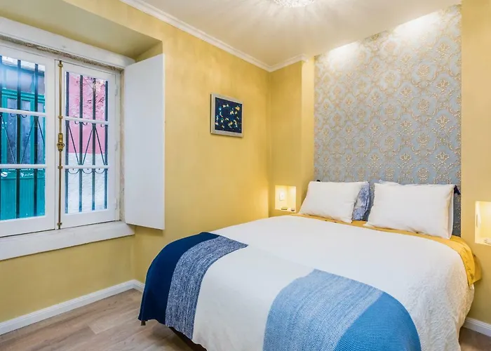 Brand New And Cozy Alfama Experience Апартаменты *