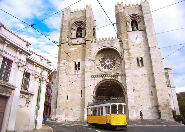 Brand New And Cozy Alfama Experience Лиссабон