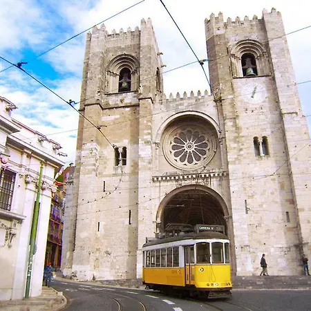 Brand New And Cozy Alfama Experience Lisbona